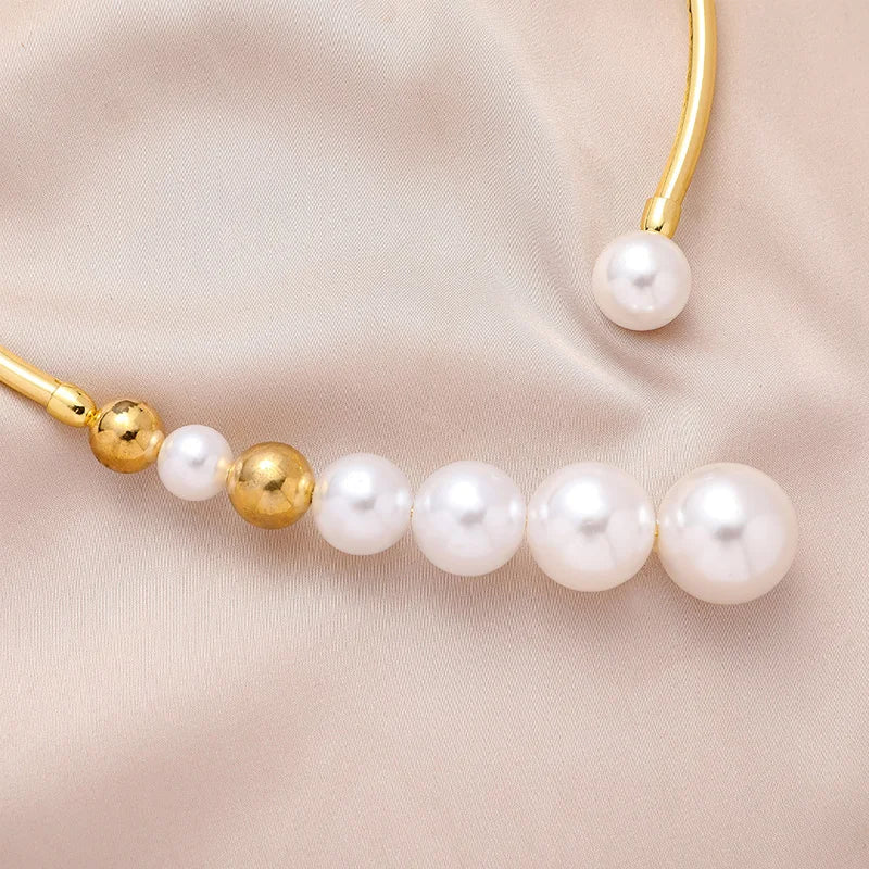 Korean Elegant Pearl Necklace with Gold Accents for Women