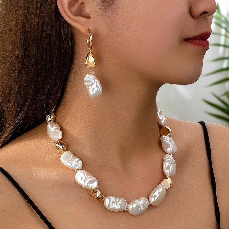 Elegant women's jewelry set